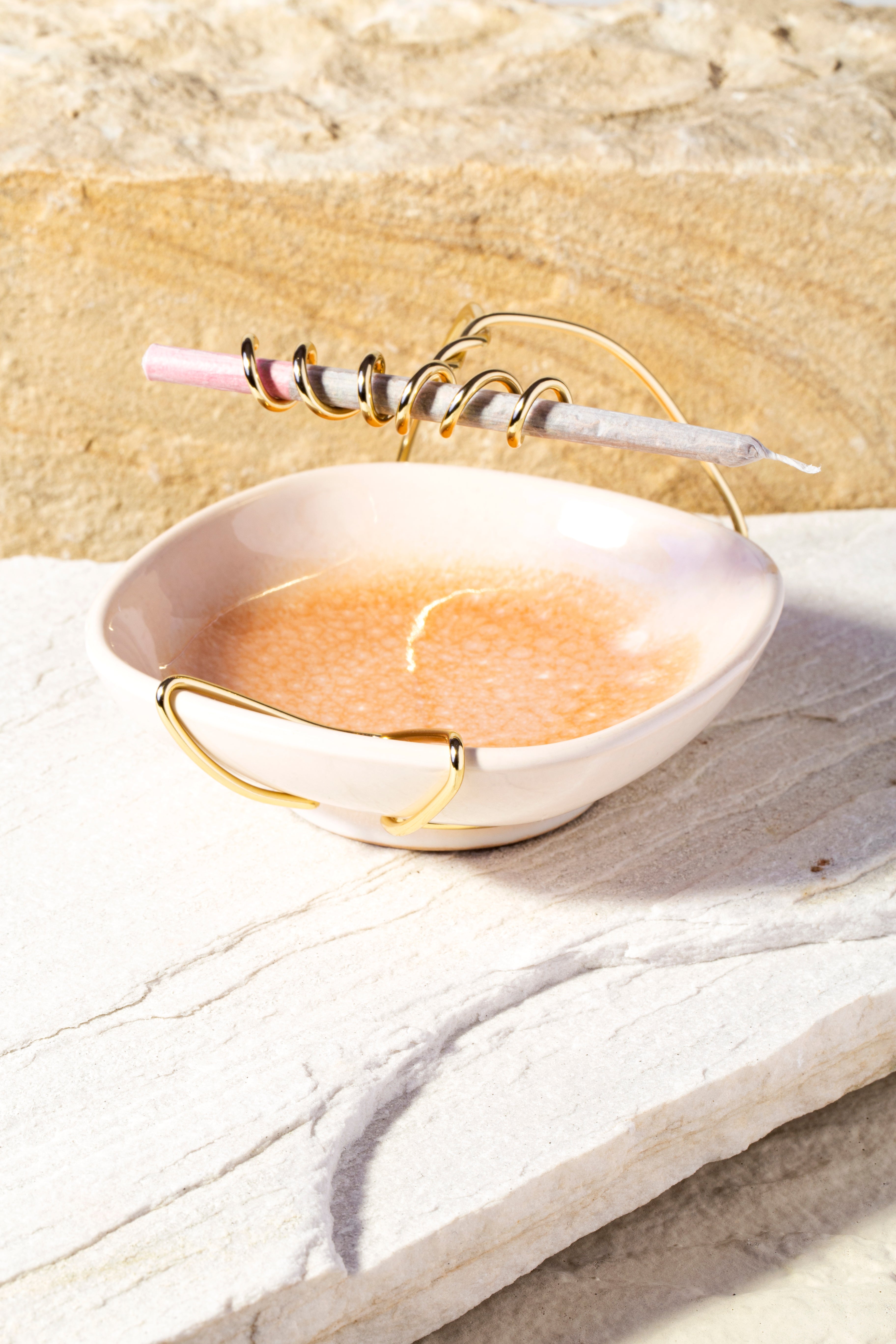 Keramik-Aschenbecher