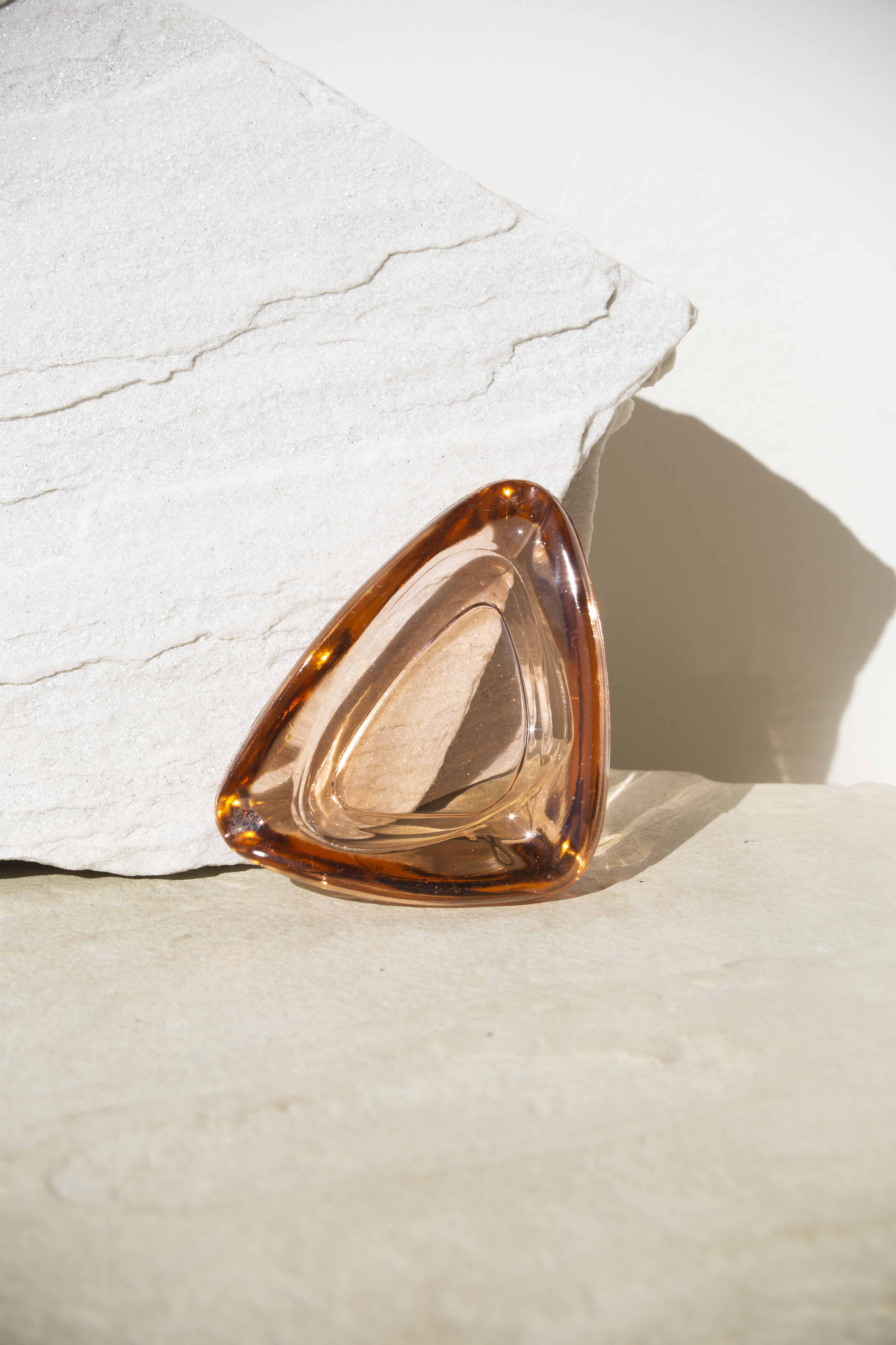 Dreieckiger Aschenbecher