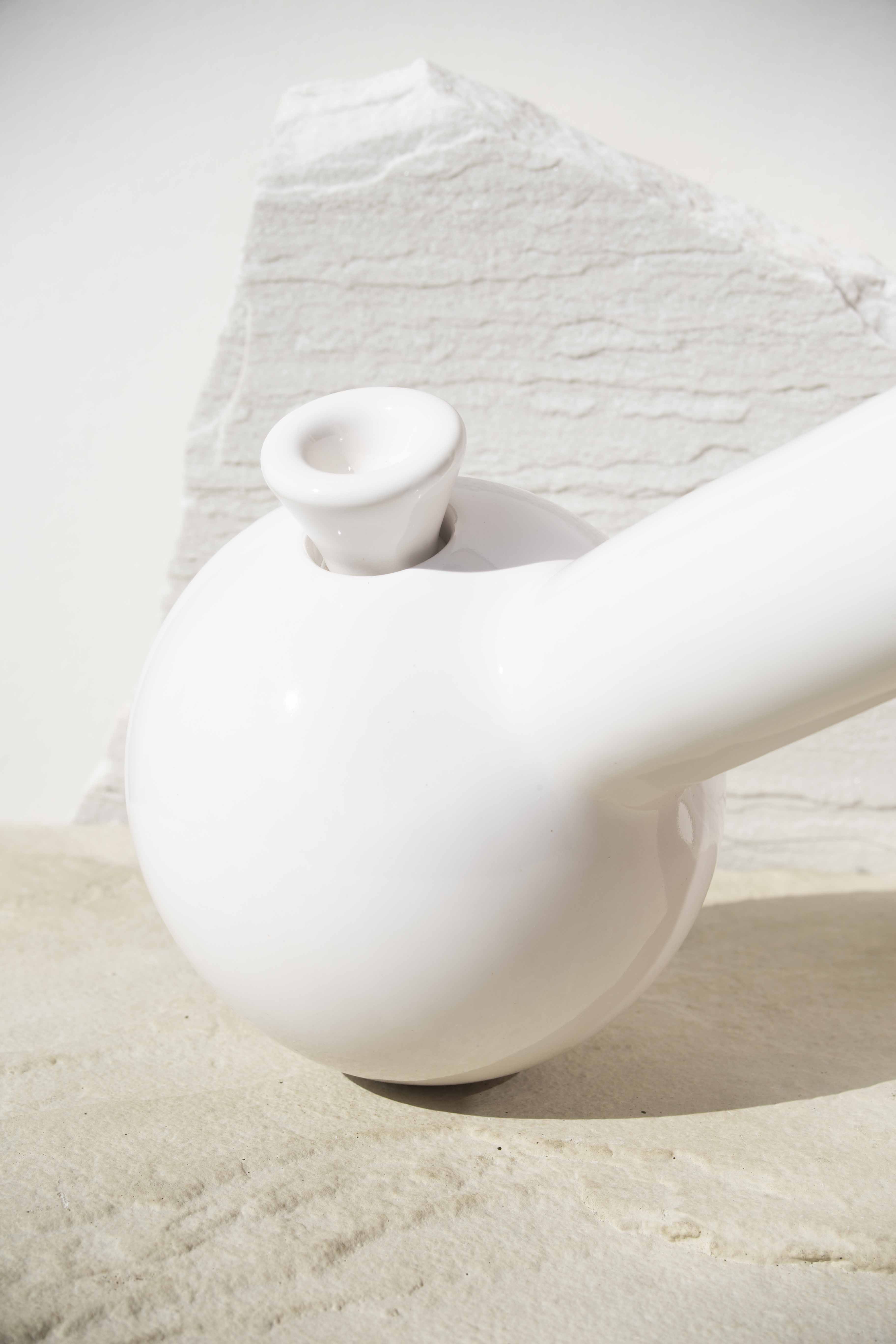 Chongo Bong Glossy White